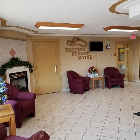 Western Budget Motel West Red Deer Εξωτερικό φωτογραφία