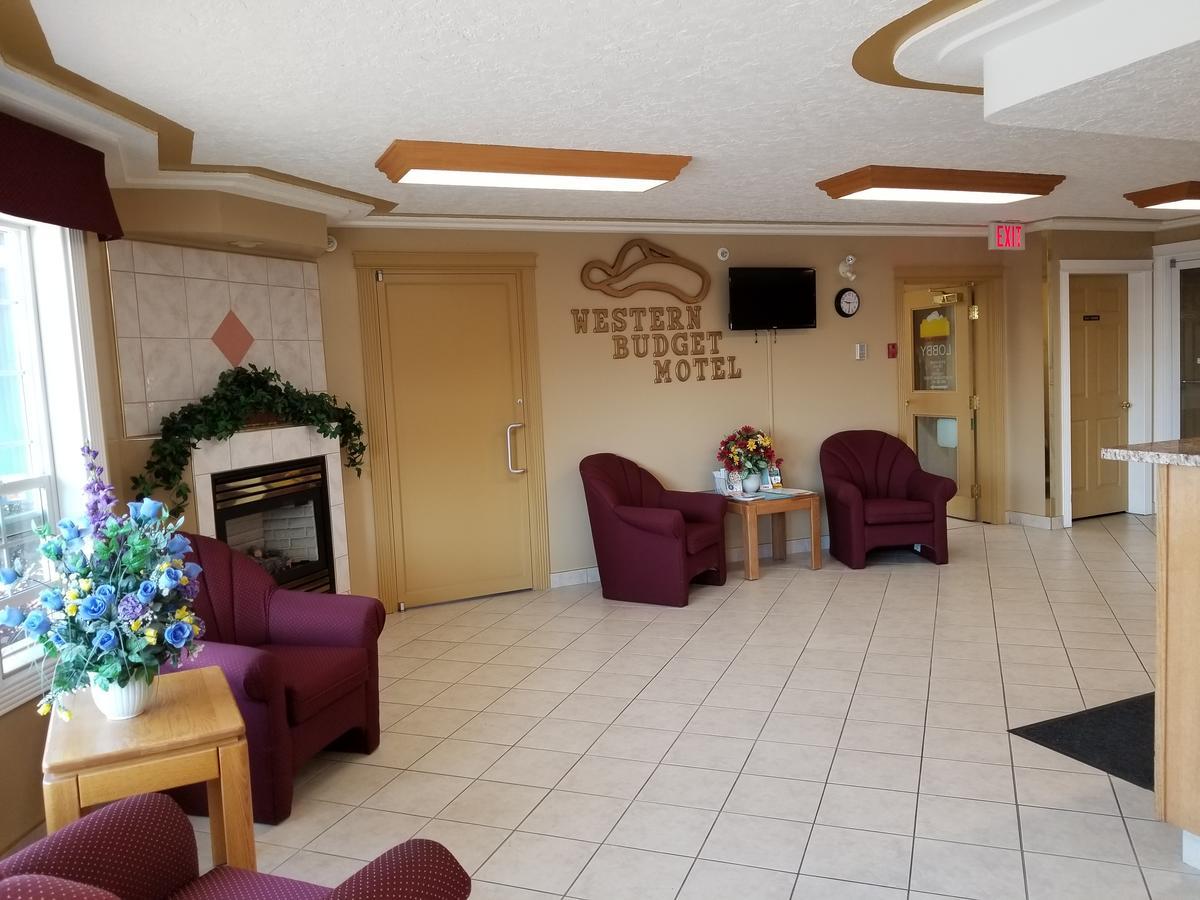 Western Budget Motel West Red Deer Εξωτερικό φωτογραφία